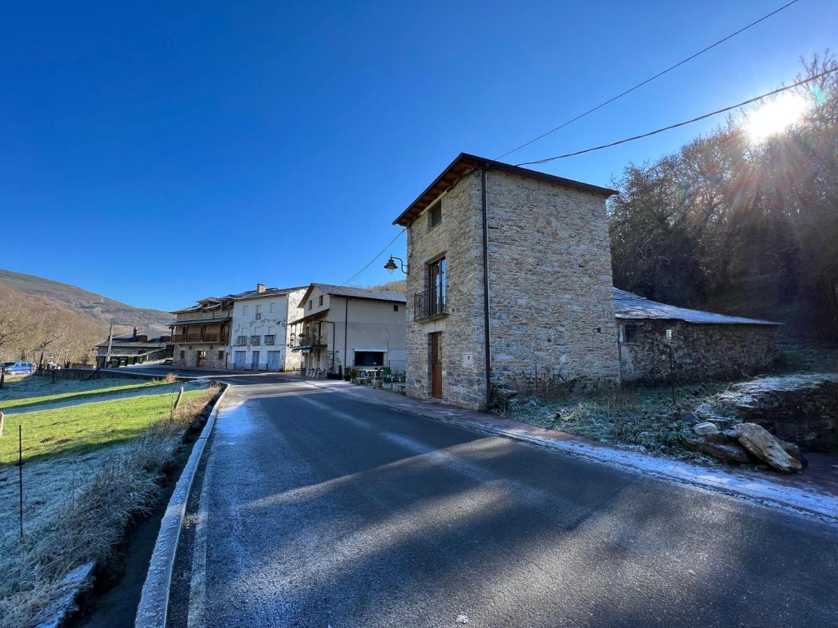Casa Rural La Torre Recien Rehabilitada. Las Herrerías Kültér fotó